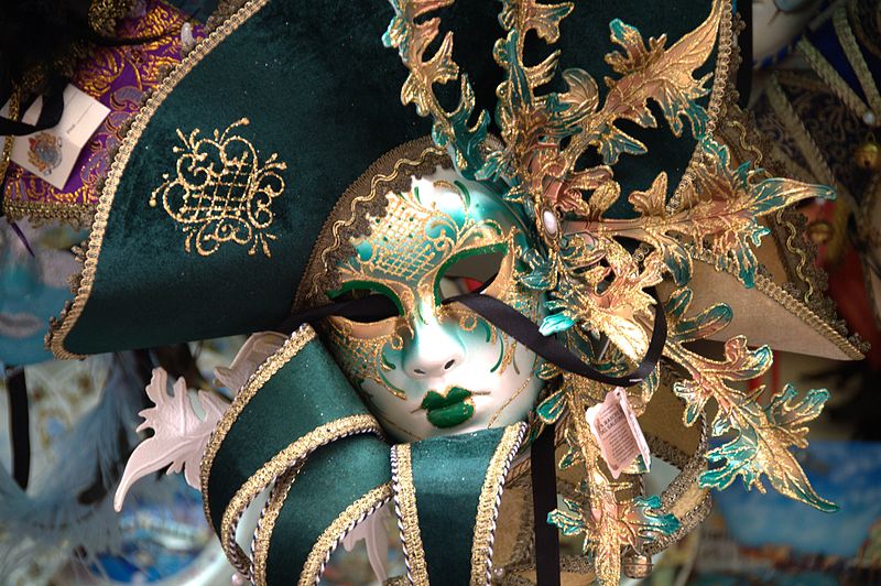 Venetian_Carnival_Mask_-_Maschera_di_Carnevale_-_Venice_Italy_-_Creative_Commons_by_gnuckx_(4701308889)