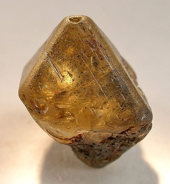 555px-Diamond-gem7-49b