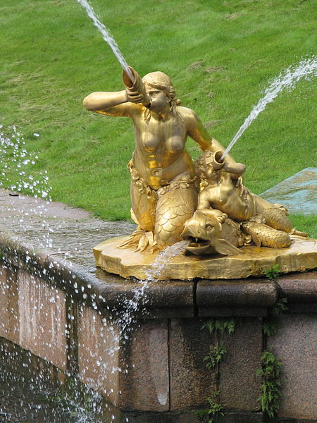 450px-Naiad_with_Triton-Grand_Cascade_of_Peterhof